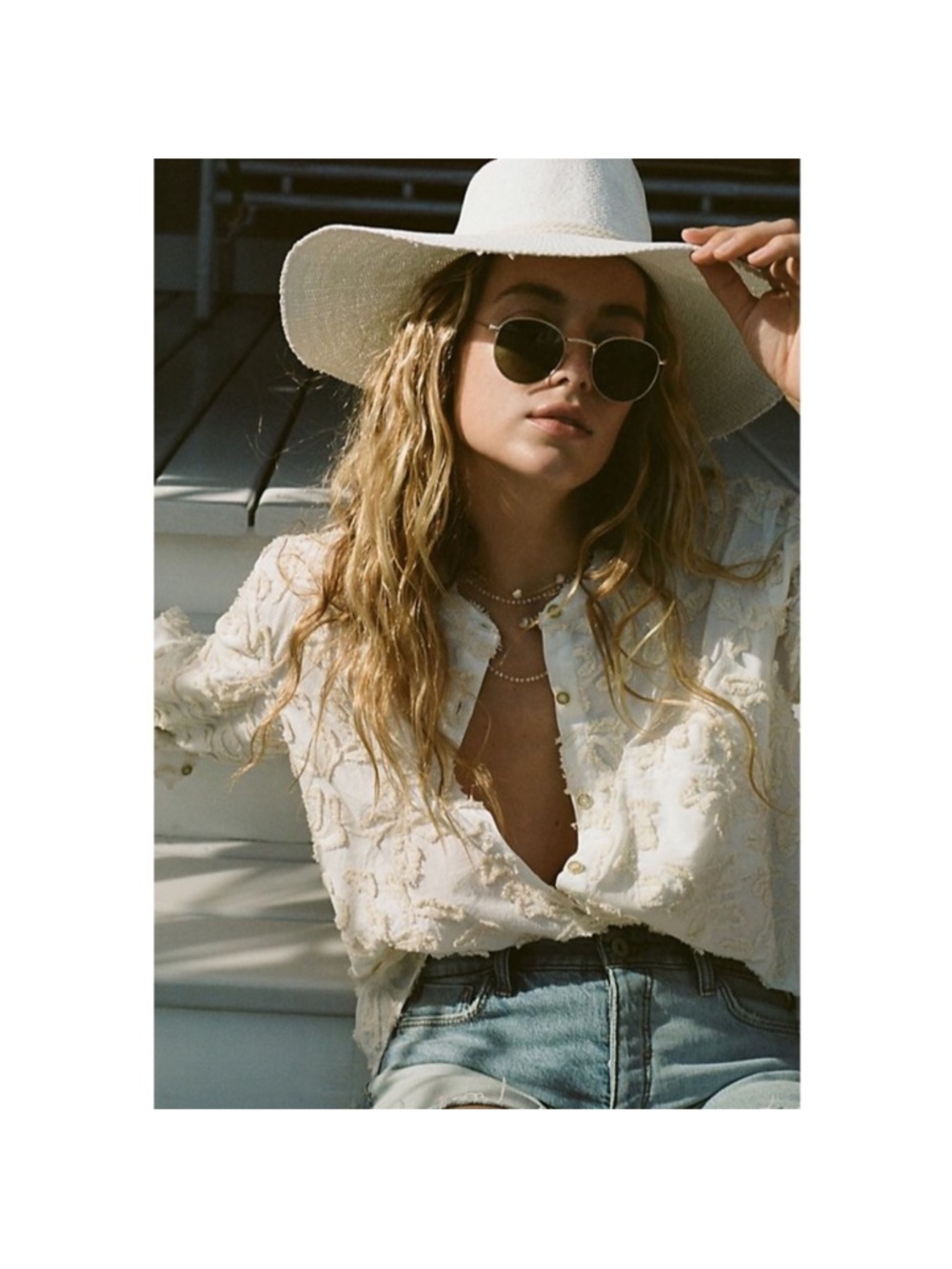 Pilcro The Whitney Embroidered Trapeze Buttondown - Picture 3 of 10